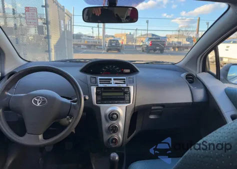 2007 Toyota Yaris z USA, uszkodzony, nr VIN JTDJT923475077619